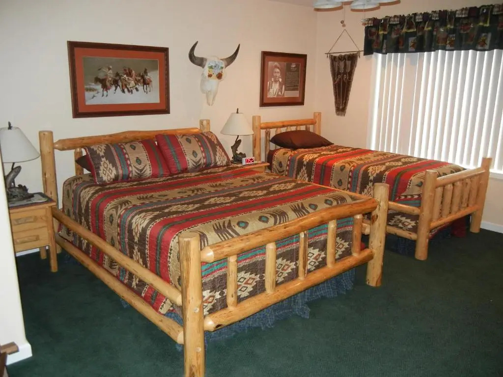 Standard Triple room
