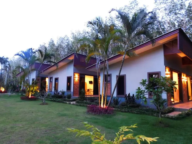 Phuket Sirinapha Resort - Chambres