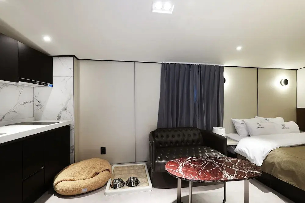 Comfort room
