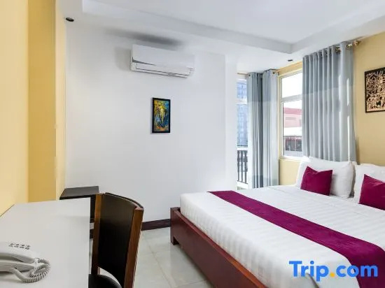 Superior Double room with balcony (full double bed)