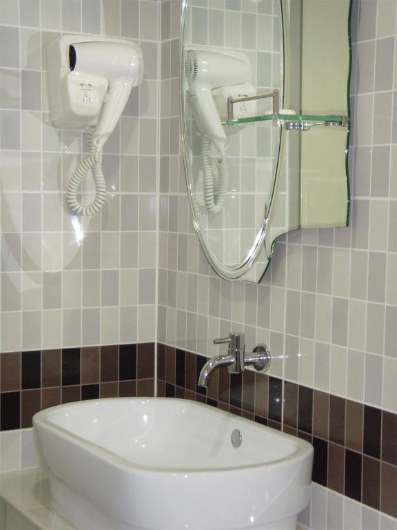 Duta Hotel & Residence