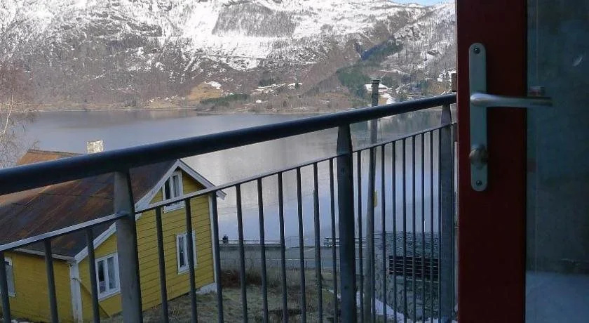 Balcony & Terrace