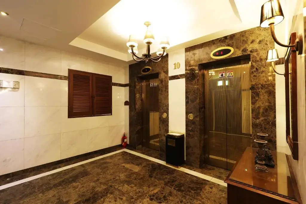 Hotel photo 12