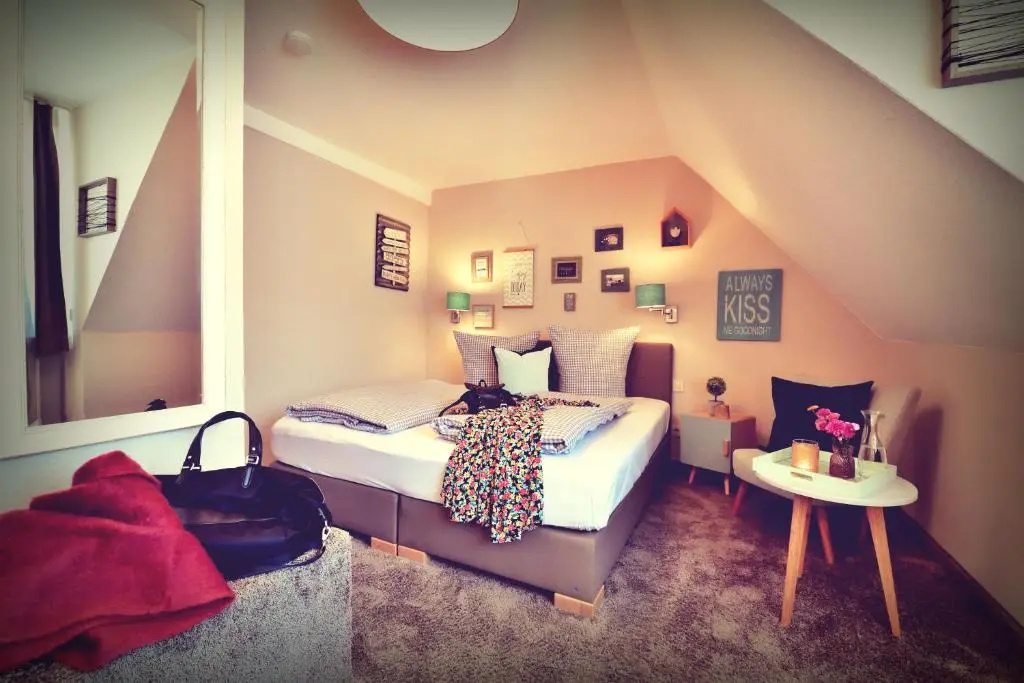 Standard Double room (full double bed)