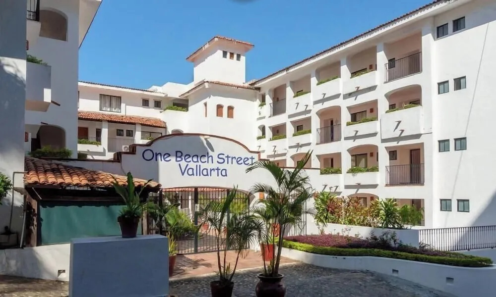 Amazing 1 BR Condo - Partial Oceanview - Pool