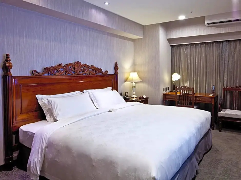 Royal Seasons Hotel Taichung Zhongkang - фото 23
