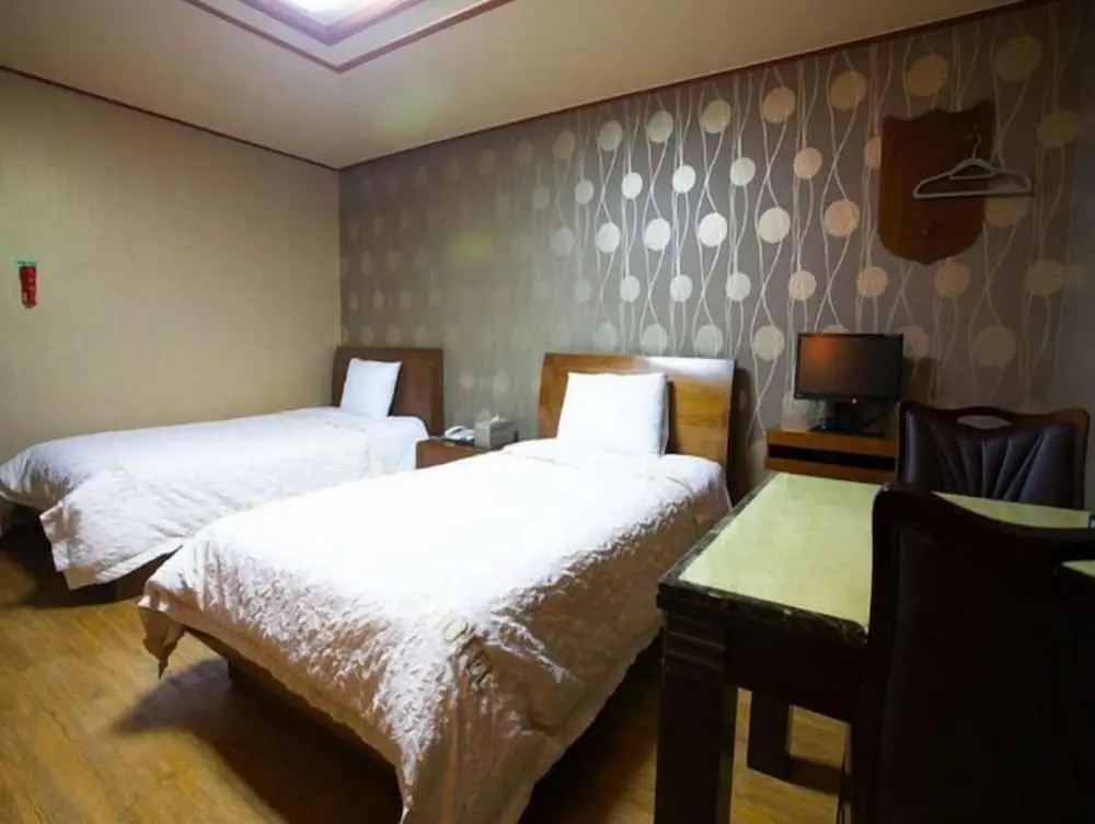 Deluxe Double room (twin beds)