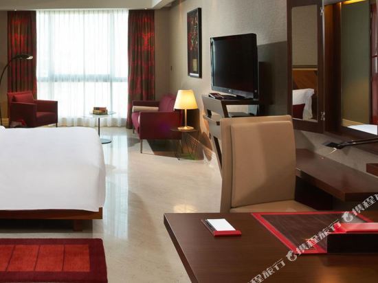 Jumeirah Creekside Hotel