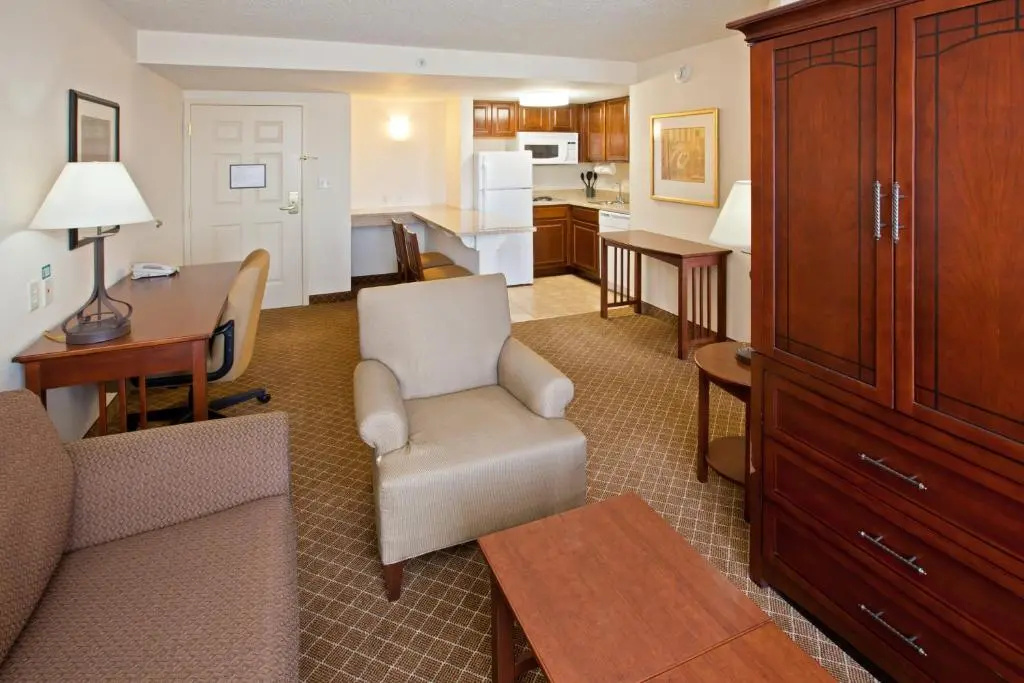 Staybridge Suites Indianapolis-Airport by IHG - Chambres
