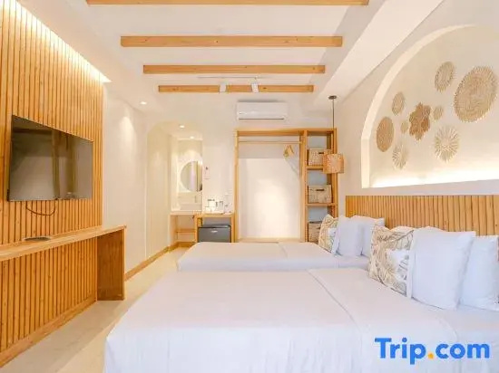 Standard Double room with pool view (twin beds)