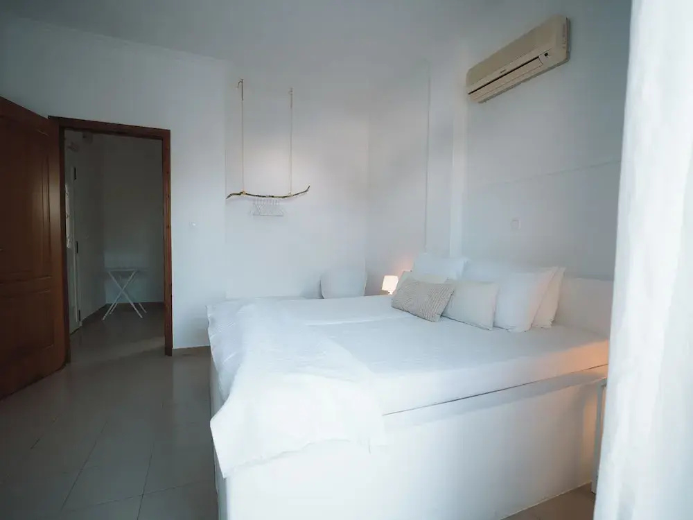 1 Bedroom Standard Double room with balcony (full double bed)