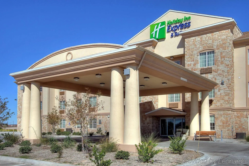 Spark by Hilton Pecos