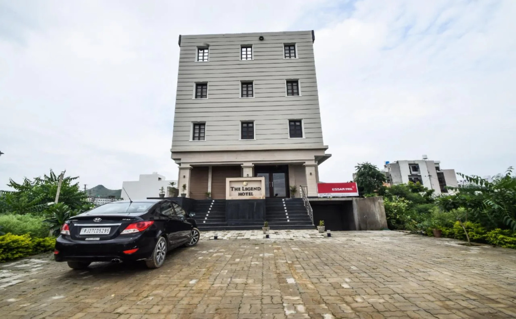 The Legend By OYO Rooms