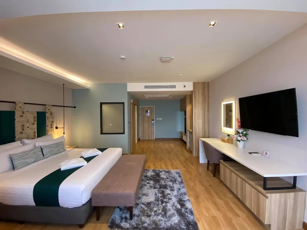 Double Junior Suite (full double bed)