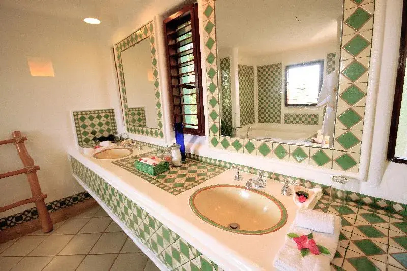 Standard Double room with balcony and with ocean view (full double bed)