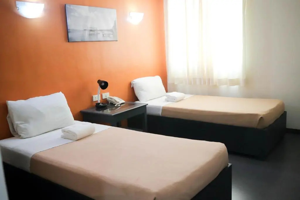 Deluxe Double room twin beds
