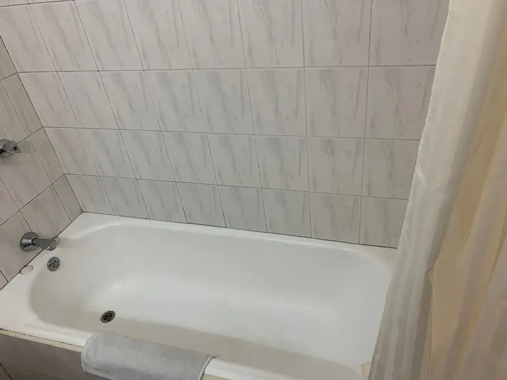 The Equator Hotel - Chambres