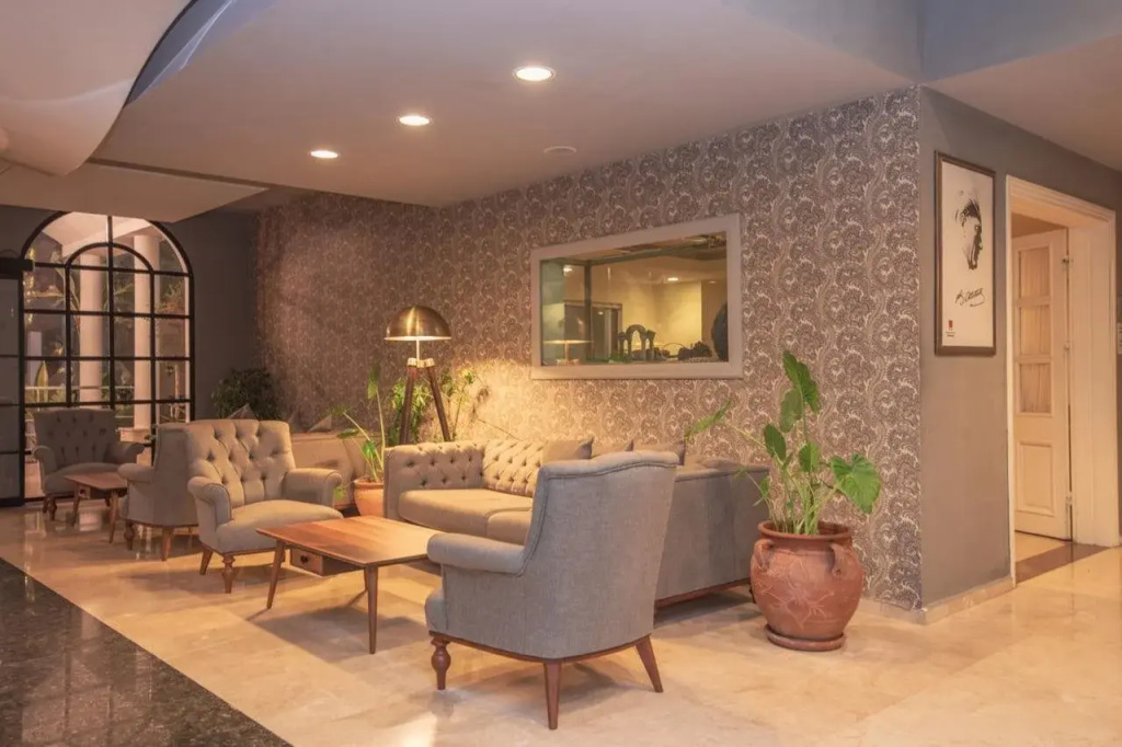 Hotel photo 2