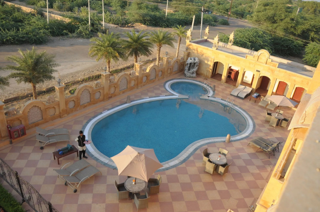 Pool
