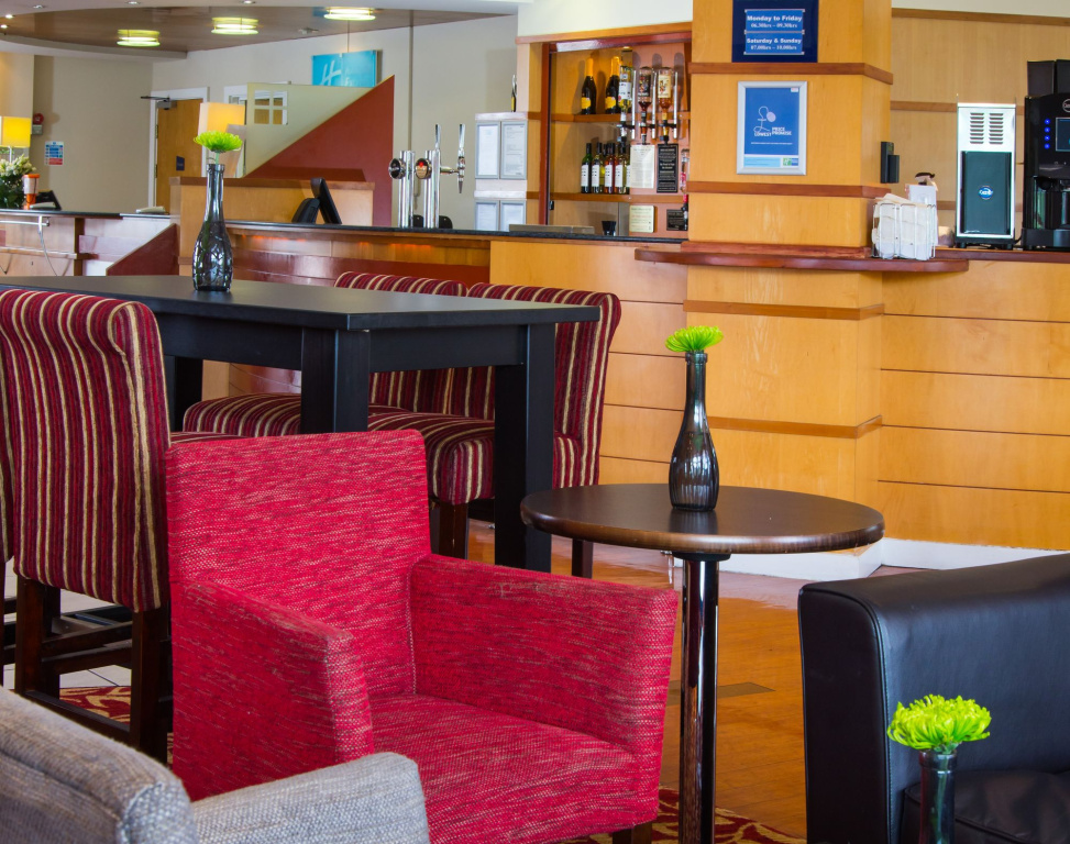 Lobby & Reception