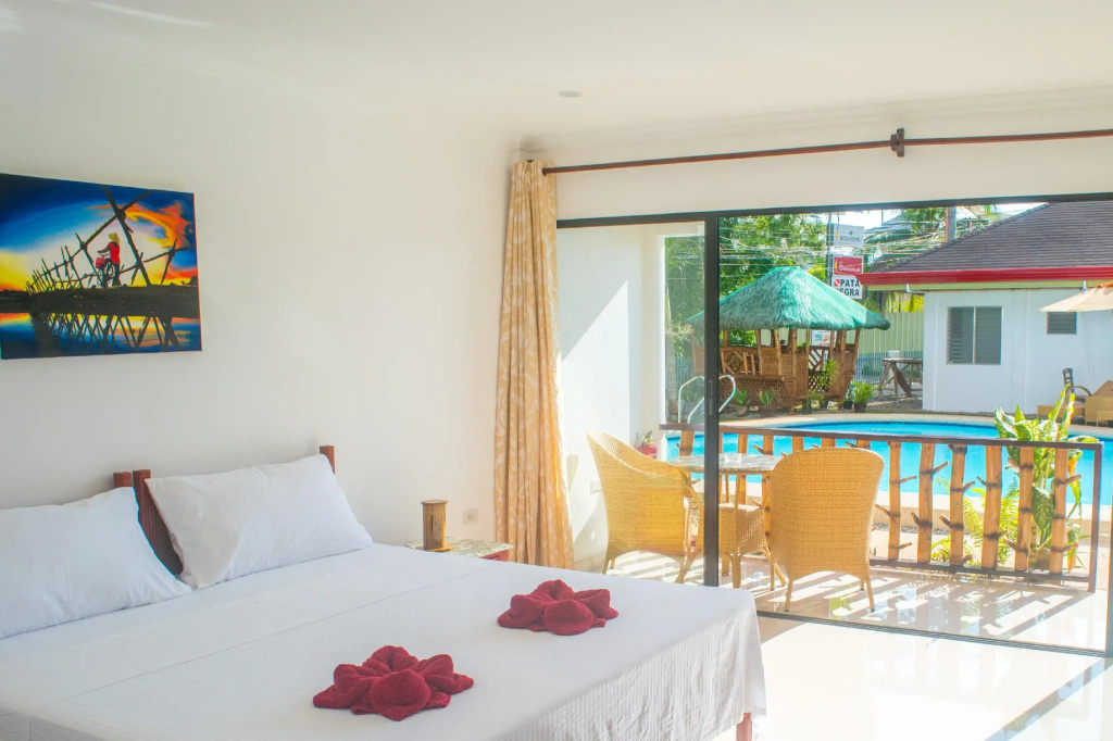 Alona Vida Beach Hill