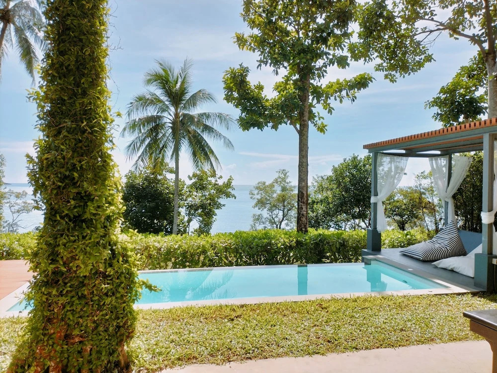 Nest Sense Resort