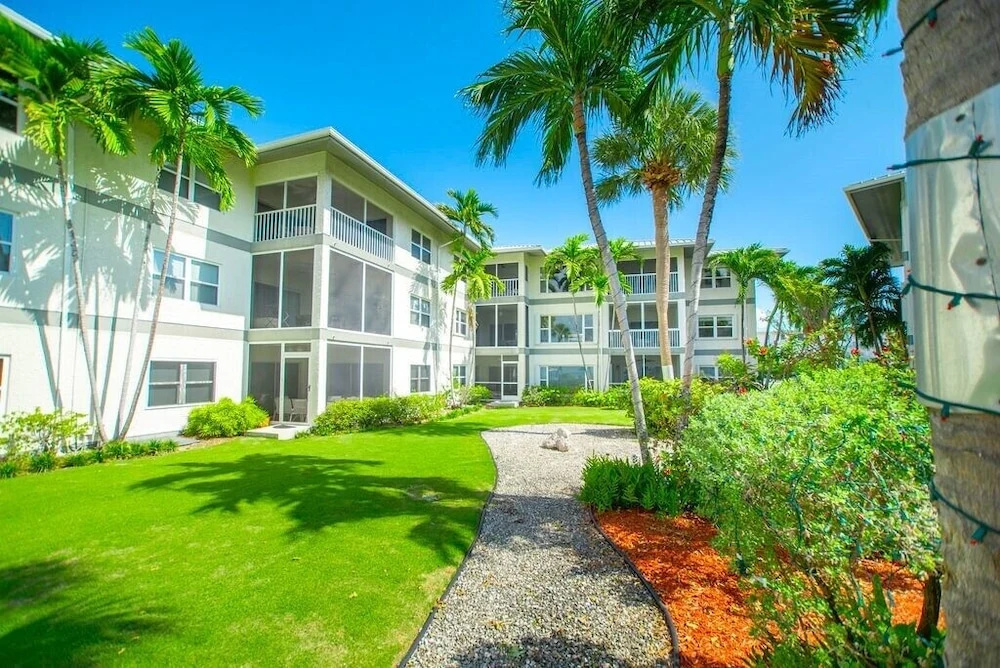 Cayman Luxury Rentals at Tamarind Bay