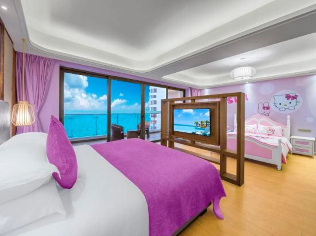 Twin Moon Bay Xianghai Hot Spring Holiday Hotel