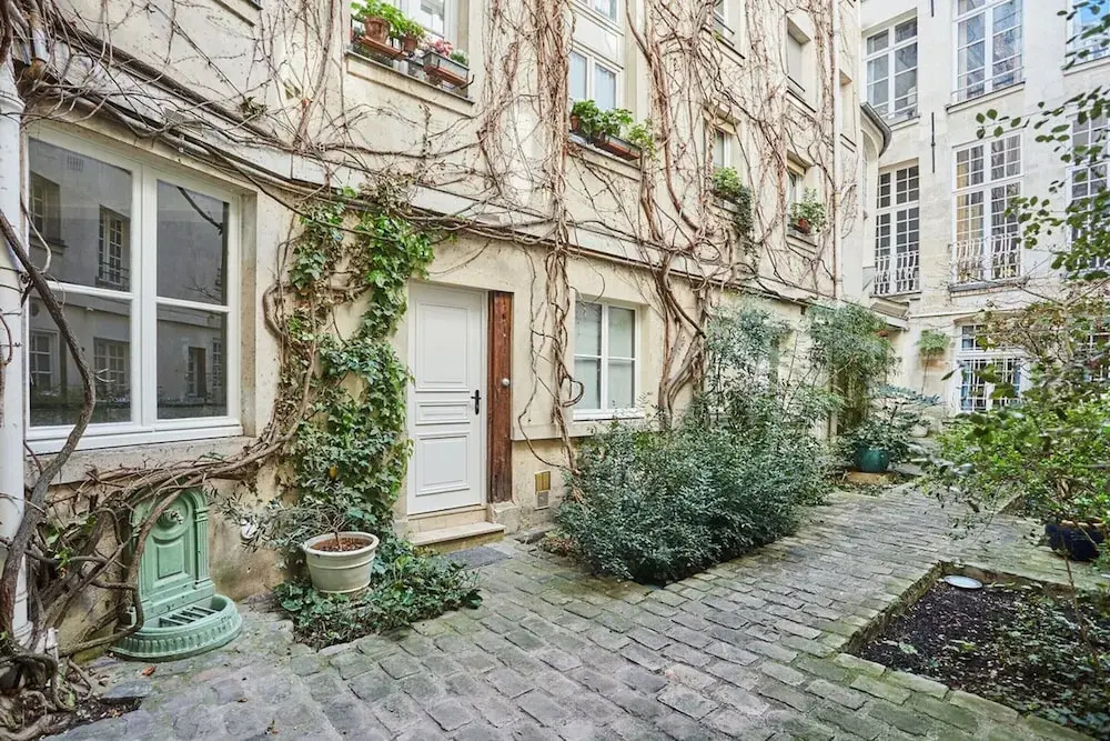 Amazing Apartment in the Center of Paris — фото