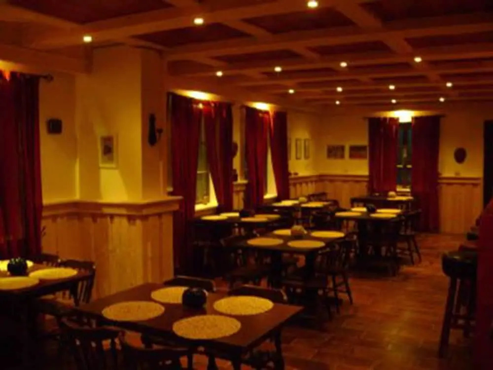 Food & Beverage