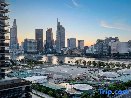Iconic Saigon Metropole D2