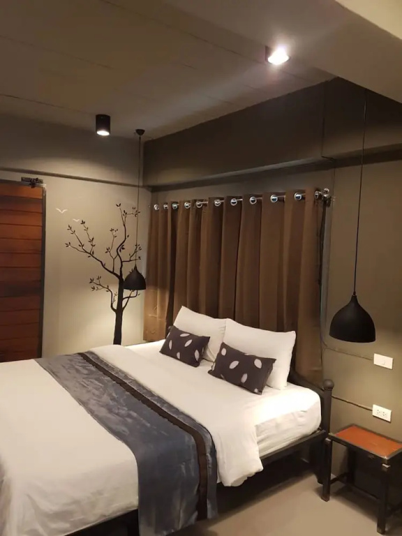 Standard Double room with balcony (full double bed)
