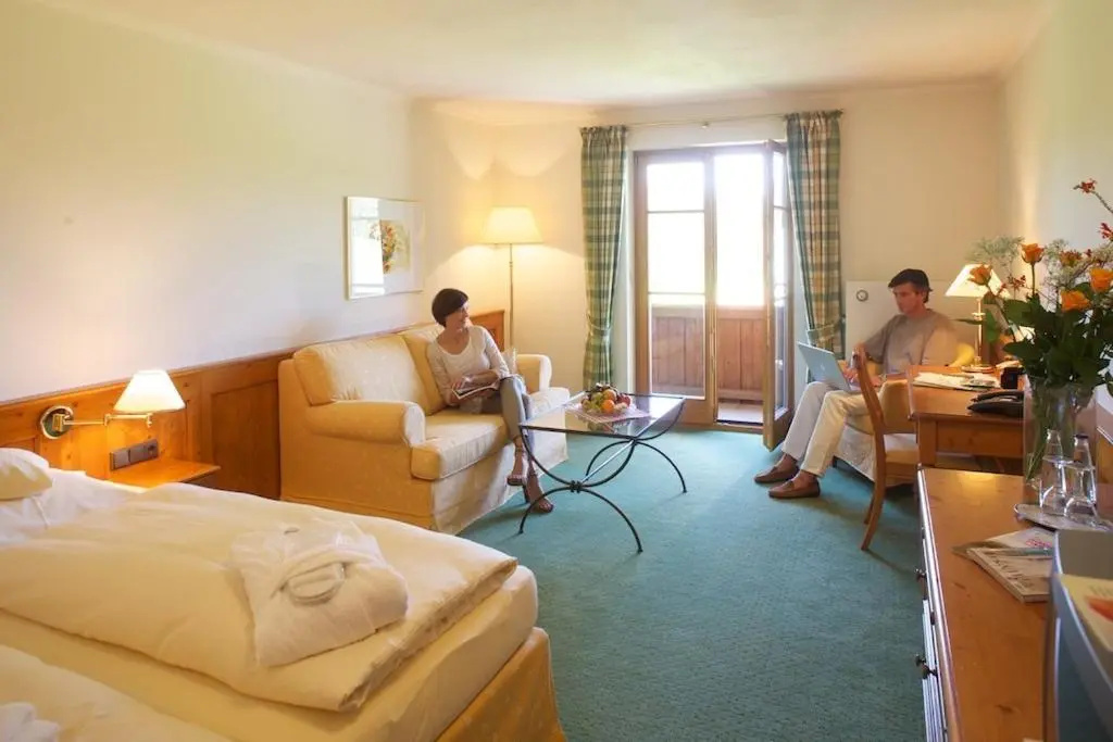 Hotel Auf der Gsteig GmbH - Chambres
