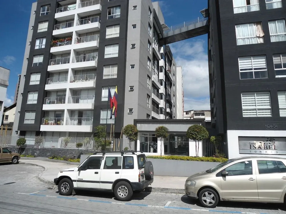 PLAZA FOCH Area - APARTMENTS with Balcony