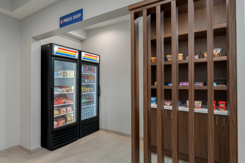 Holiday Inn Express & Suites Alexandria by IHG