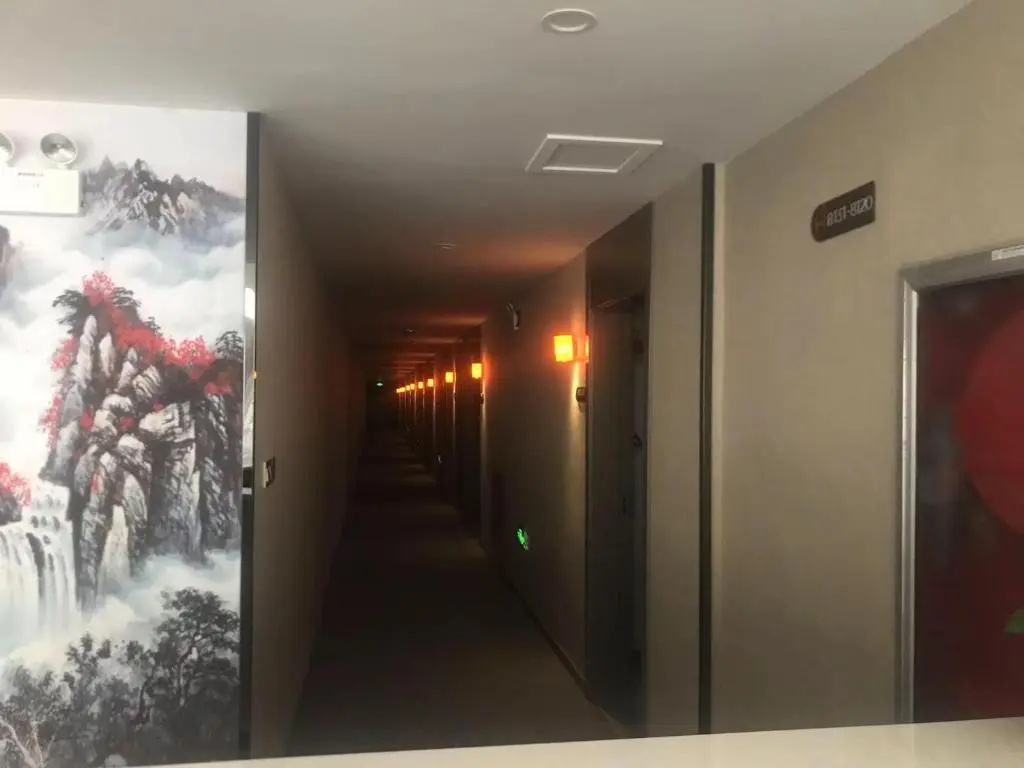 Lobby & Reception