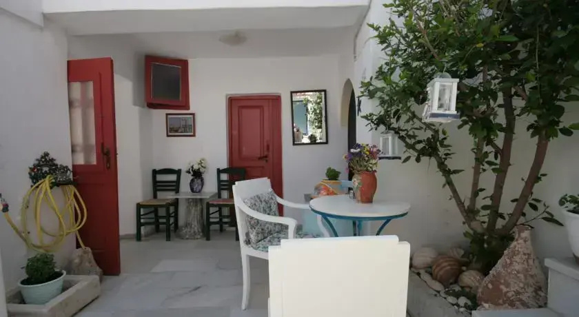 Studios Bourgos II