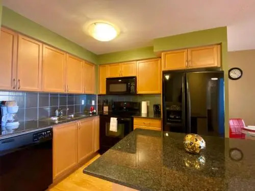 Executive Furnished Properties - Square One Mississauga - фото 19