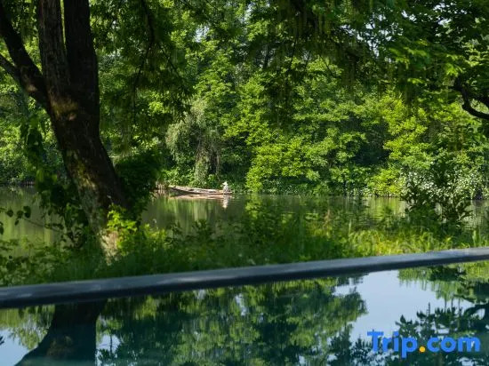 MUH SHOOU XIXI HOTEL by null