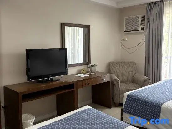 Quadruple Junior Suite