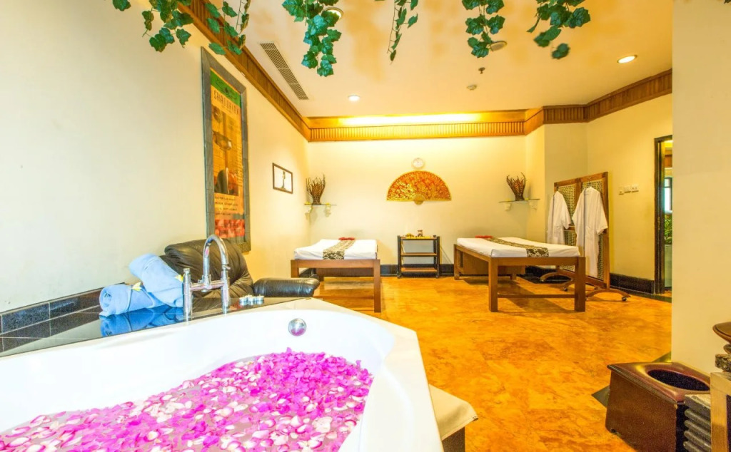 Sunlake Waterfront Resort and Convention - фото 8