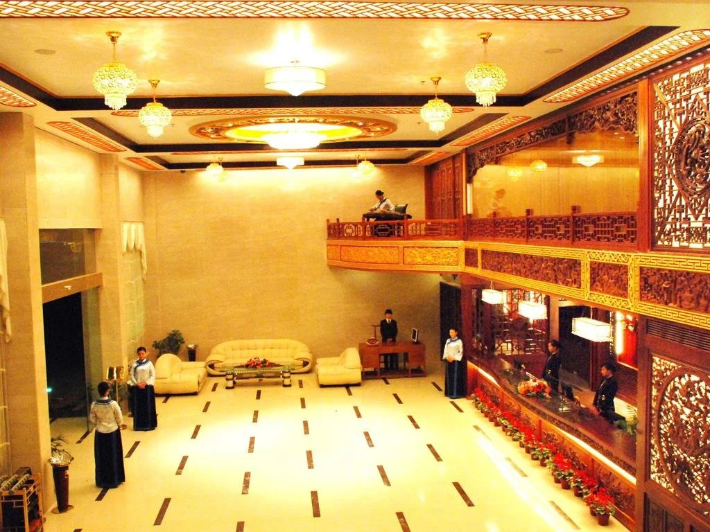 Lobby & Reception