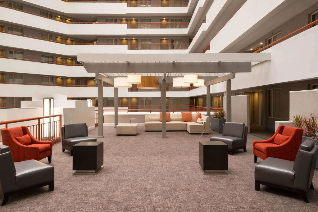 Lobby & Reception