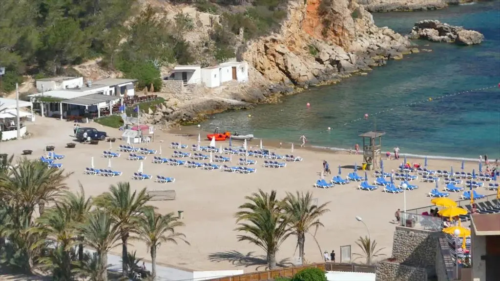 Beach & Waterfront