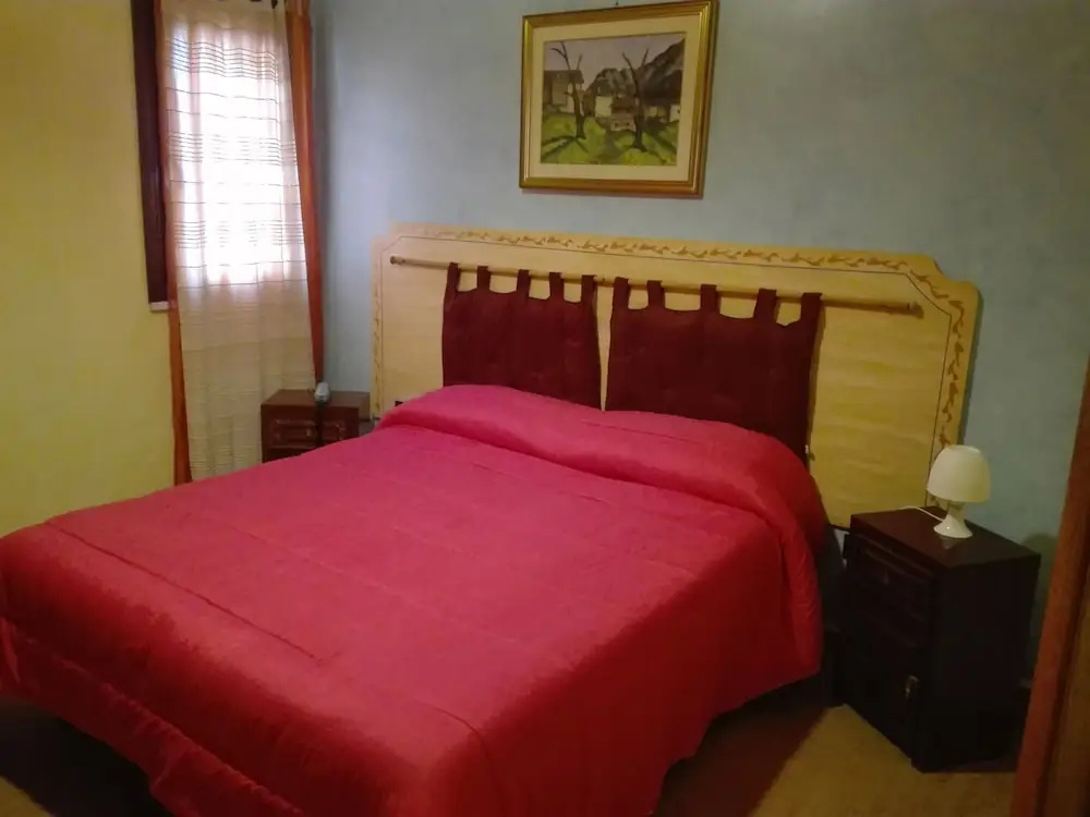Economy room