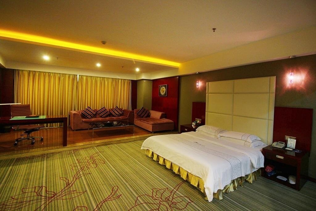 Shuanglong Guangchang Hotel image