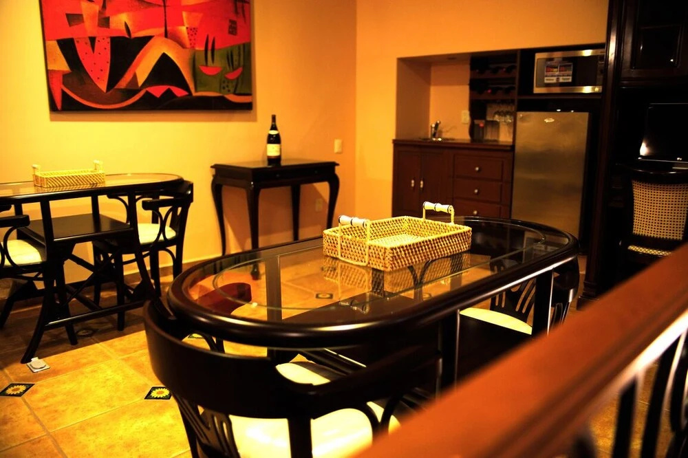 Food & Beverage