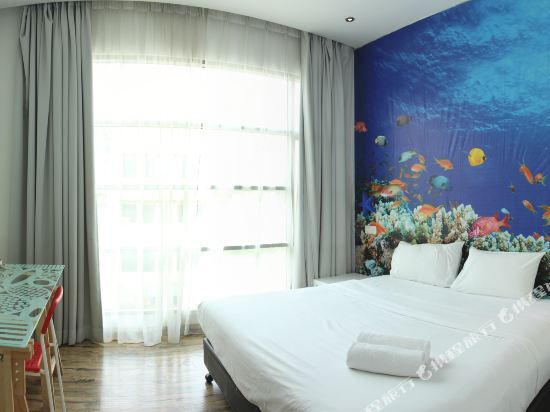 V Garden Hotel