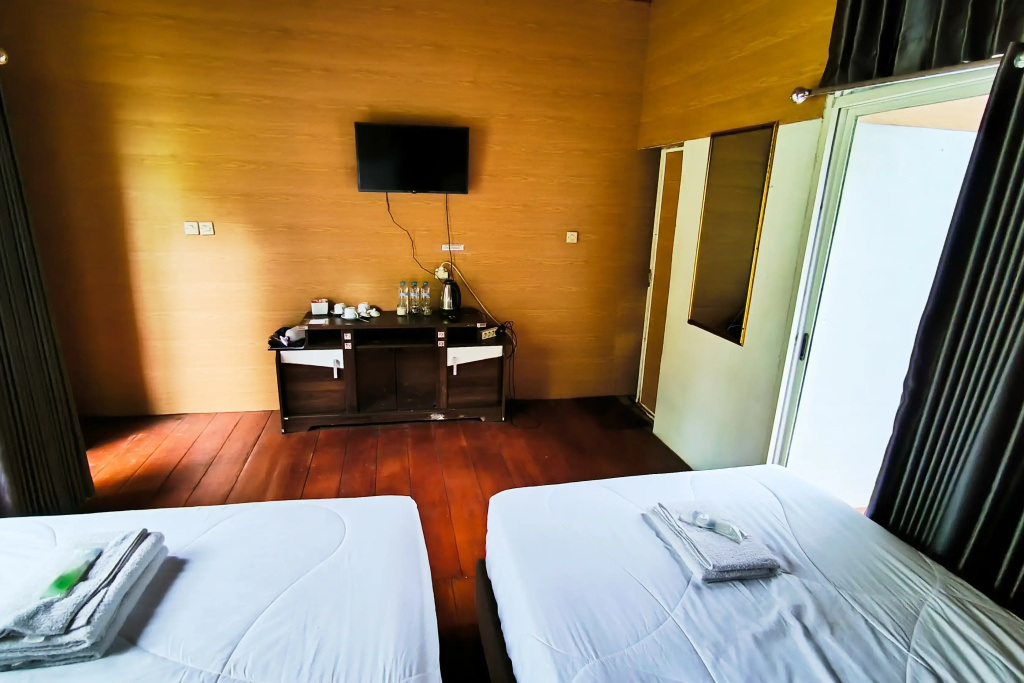 Deluxe Family room