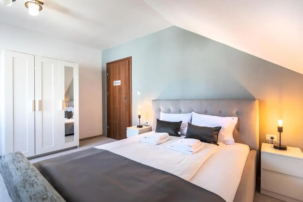 Standard Double room (full double bed)